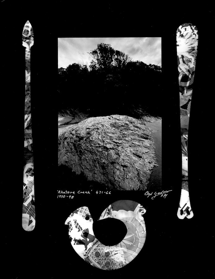 Maori Fishhook and artifacts, Akatore Creek - 1989-98 - Lloyd Godman