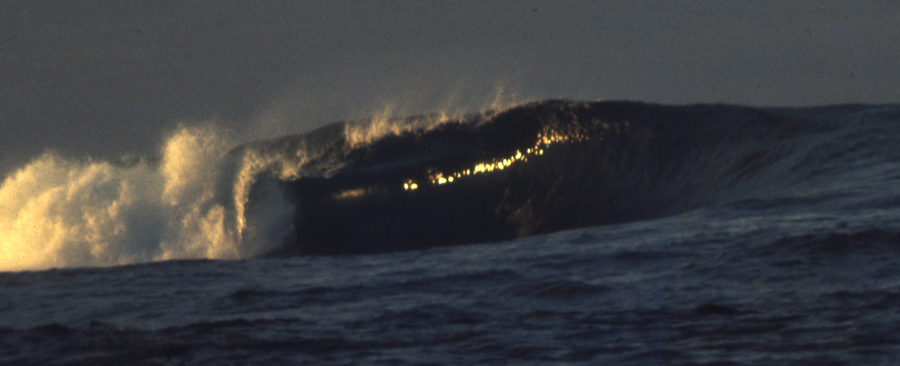 Hollow Tube, Canons, north shore of Kauaʻi island in Hawaii 1974