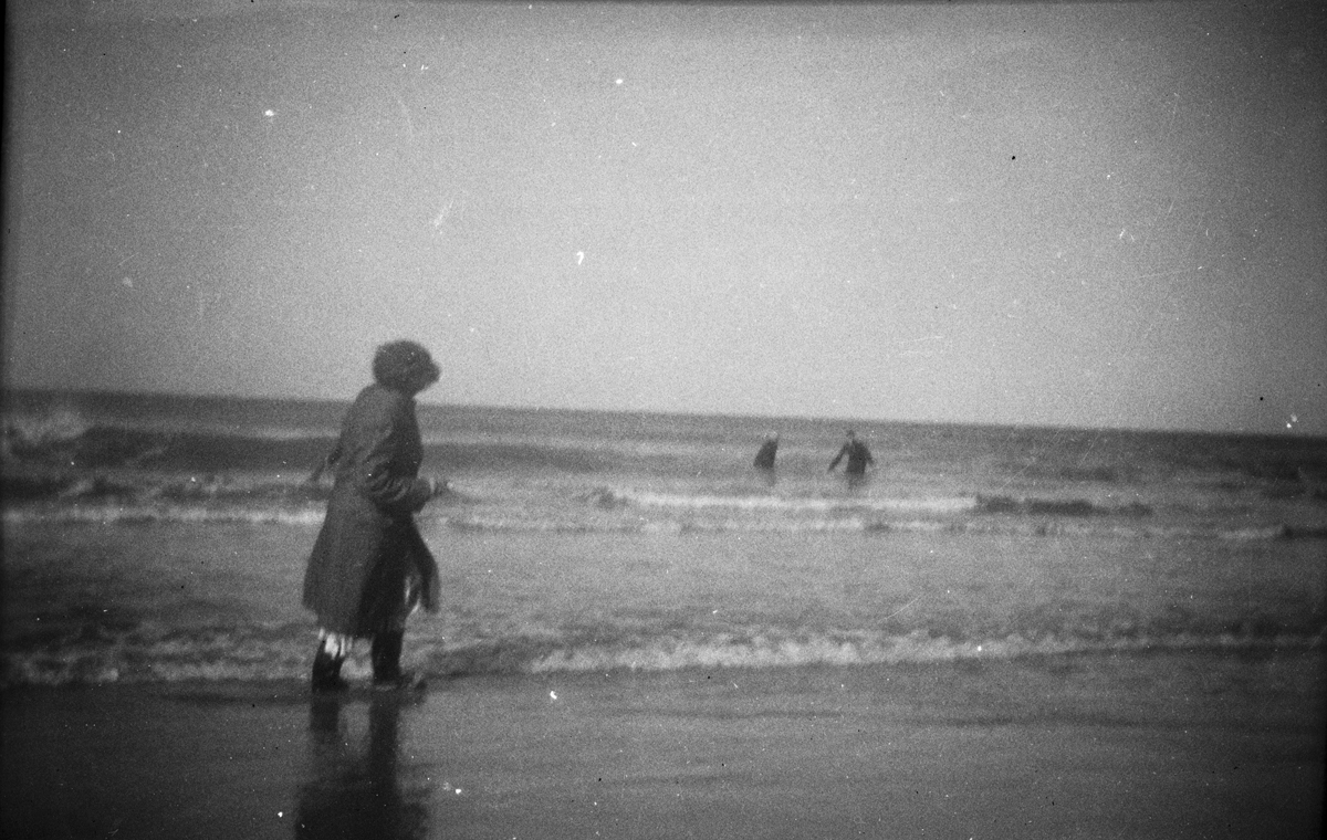 Rachel Kindley watches net fishing Katiki Beach