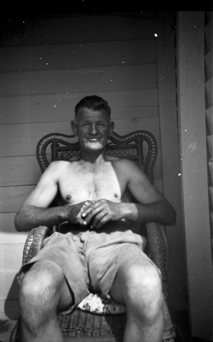 Otago boxing trainer Harold Kindley at his Burkes home