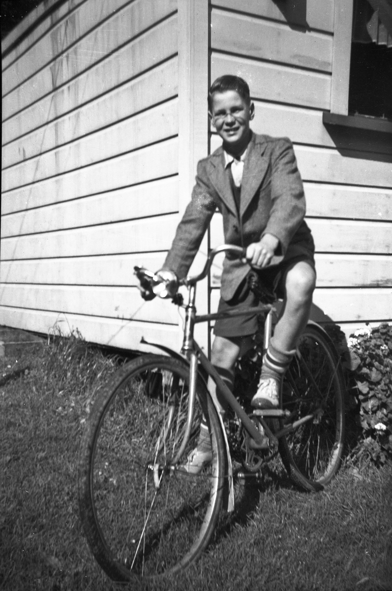 Don Kindley, at the Burkes house