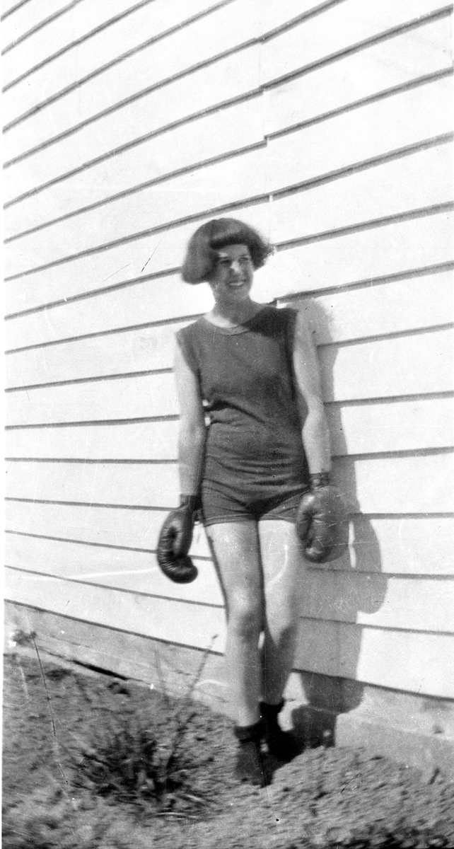 Rachel Kindley with boxing gloves on