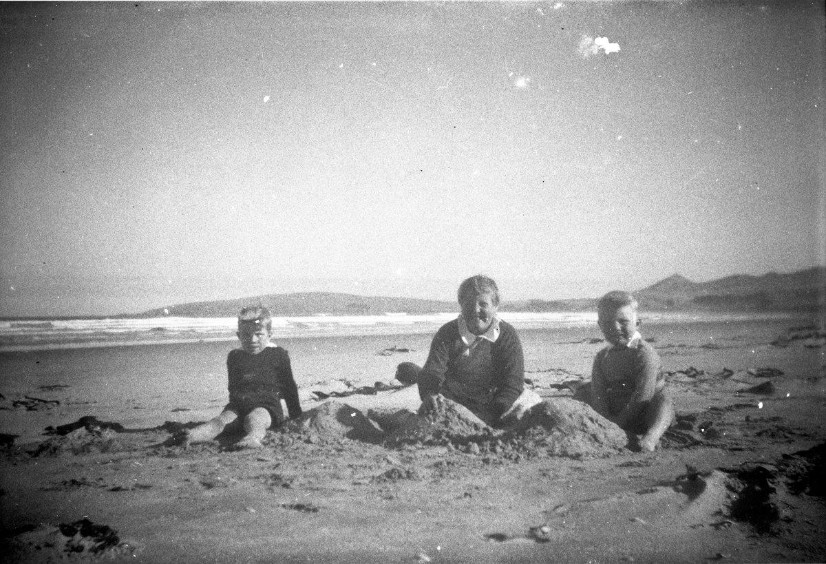 Kevin Mccrorie Kate and Bruce Mccrorie katiki Beach