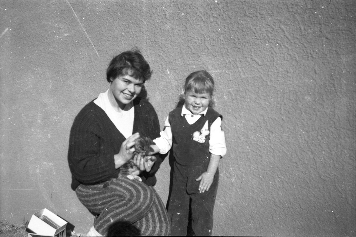 Glenys Scandrett and Loryn Kindley