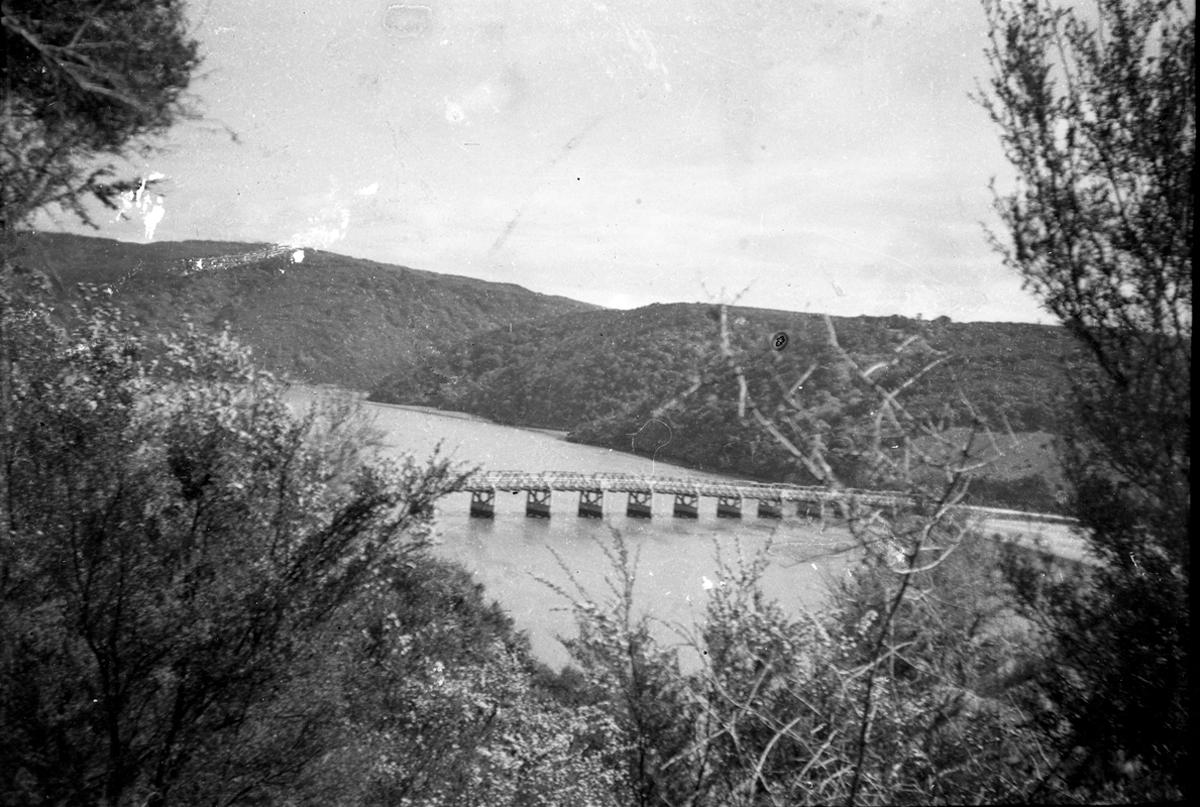The old Taieri mouth bridge