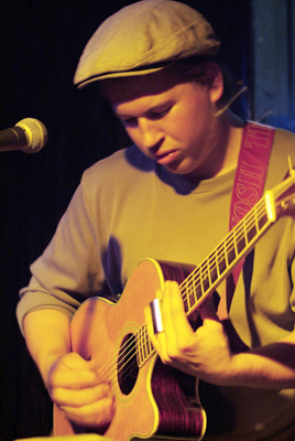 Josh Teskey - Melbourne 2006 lloyd Godman