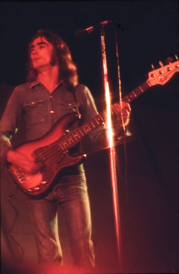 Ronnie Peel, - La de das, The Great Ngaruawahia Music Festival, © Lloyd Godman