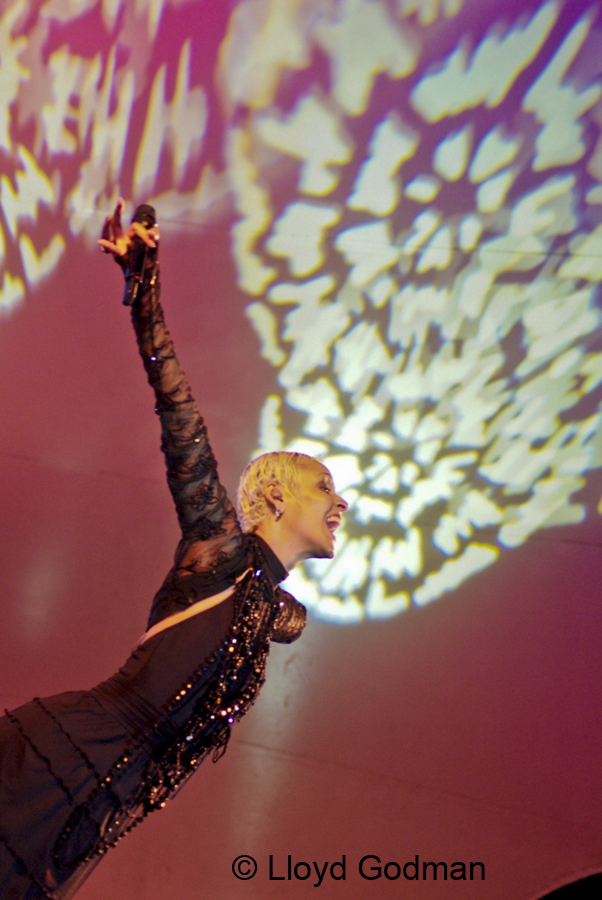 Mariza - Womad - Adelaide - Australia - 2007 - photograph Lloyd Godman 