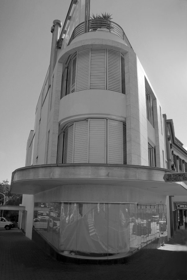 Sir Thomas Mitchell Rd, Bondi Beach , Sydney, Australia  lloyd godman