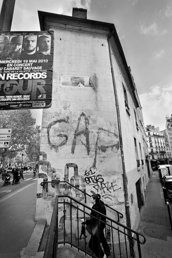 Rue Reaumur, Paris, France - 2010 - Photograph Lloyd Godman