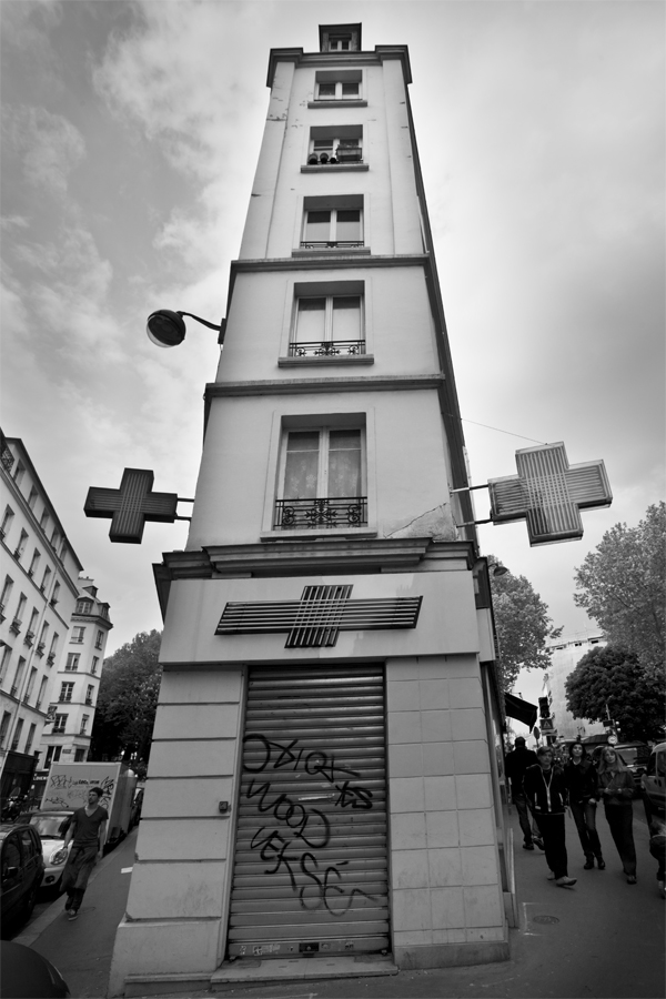 Rue Reaumur, Paris, France - 2010 - Photograph Lloyd Godman